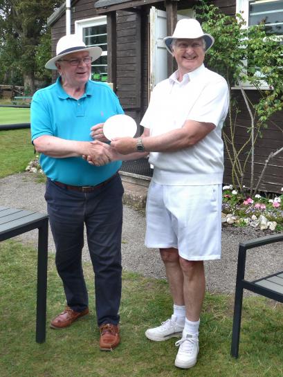 CqE GC Veterans Championship 22nd July: Plate winner Ian